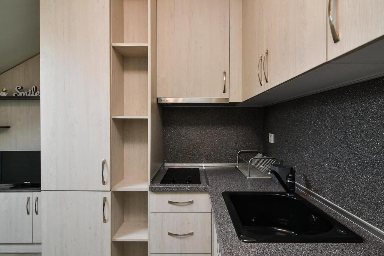 Small Studio On Budget In The Heart Of City Varna Eksteriør billede