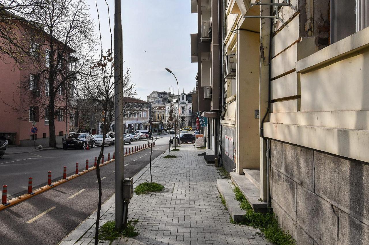 Small Studio On Budget In The Heart Of City Varna Eksteriør billede