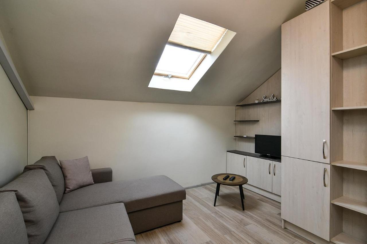 Small Studio On Budget In The Heart Of City Varna Eksteriør billede