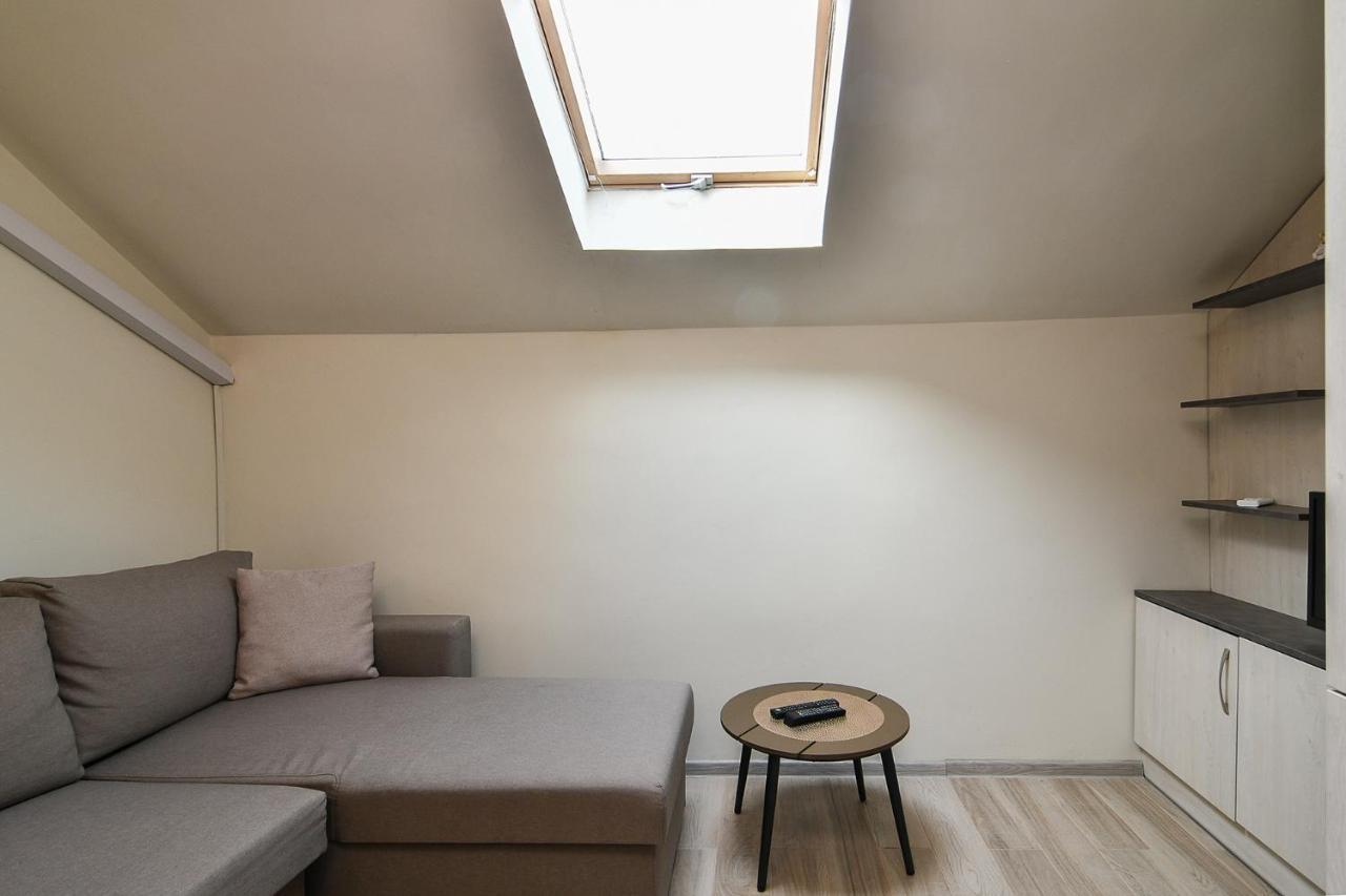 Small Studio On Budget In The Heart Of City Varna Eksteriør billede