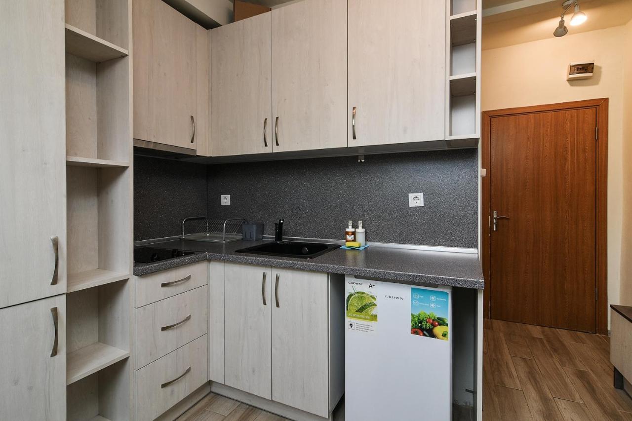 Small Studio On Budget In The Heart Of City Varna Eksteriør billede